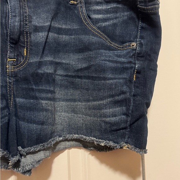 Mossimo Denim Boyfriend Shorts 18/34 Dark Wash Frayed Hem Stretch - Picture 2 of 4